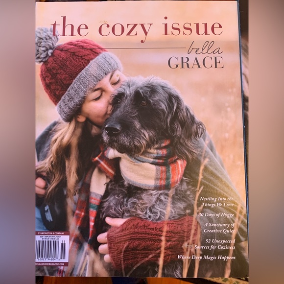 Bella Grace cozy issues 2020 and 2021 like new - Picture 4 of 4